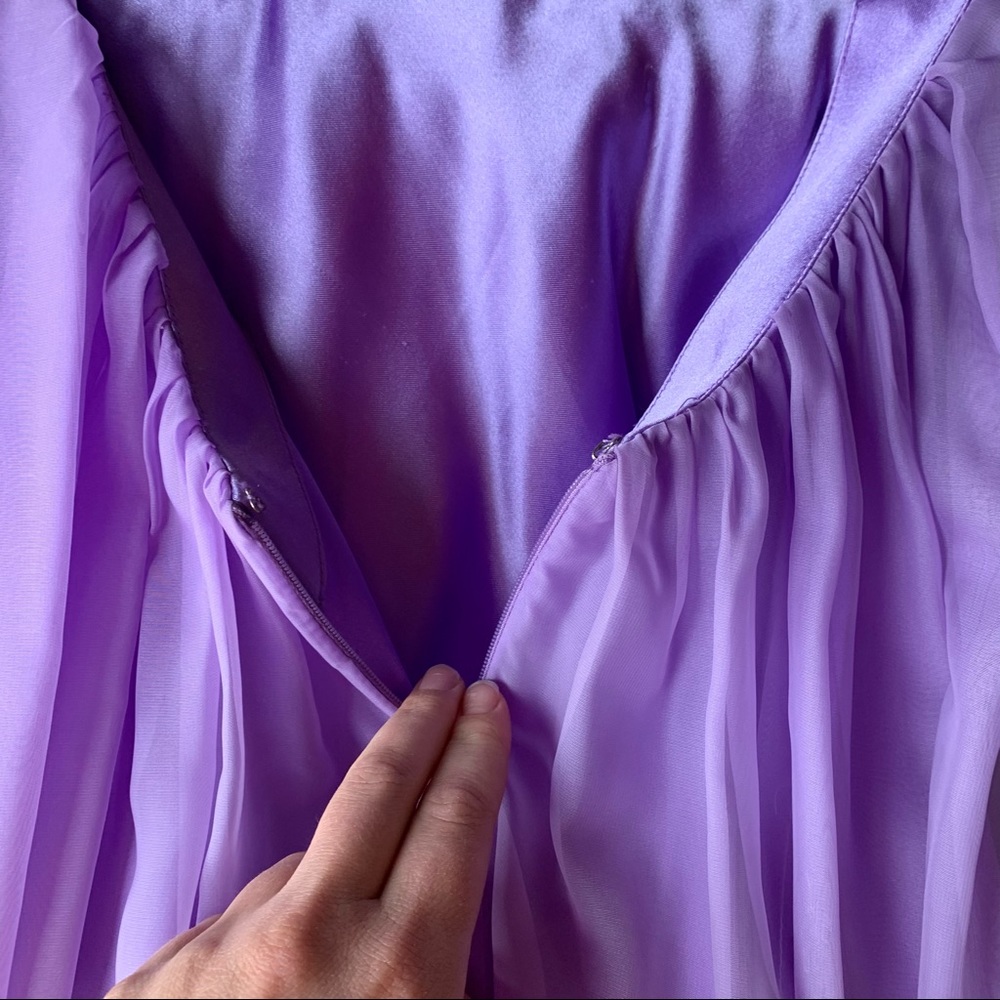 La Femme Prom / Wedding / Grad Formal dress, size 2 - Picture 12 of 16